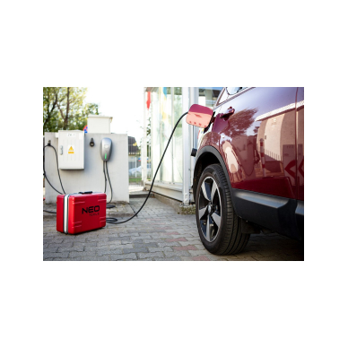Izoliuotų įrankių rinkinys elektriniams ir hibridiniams automobiliams remontuoti 51 vnt. 4