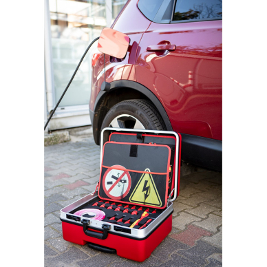 Izoliuotų įrankių rinkinys elektriniams ir hibridiniams automobiliams remontuoti 51 vnt. 6 Izoliuotų įrankių rinkinys elektriniams ir hibridiniams automobiliams remontuoti 51 vnt. 6