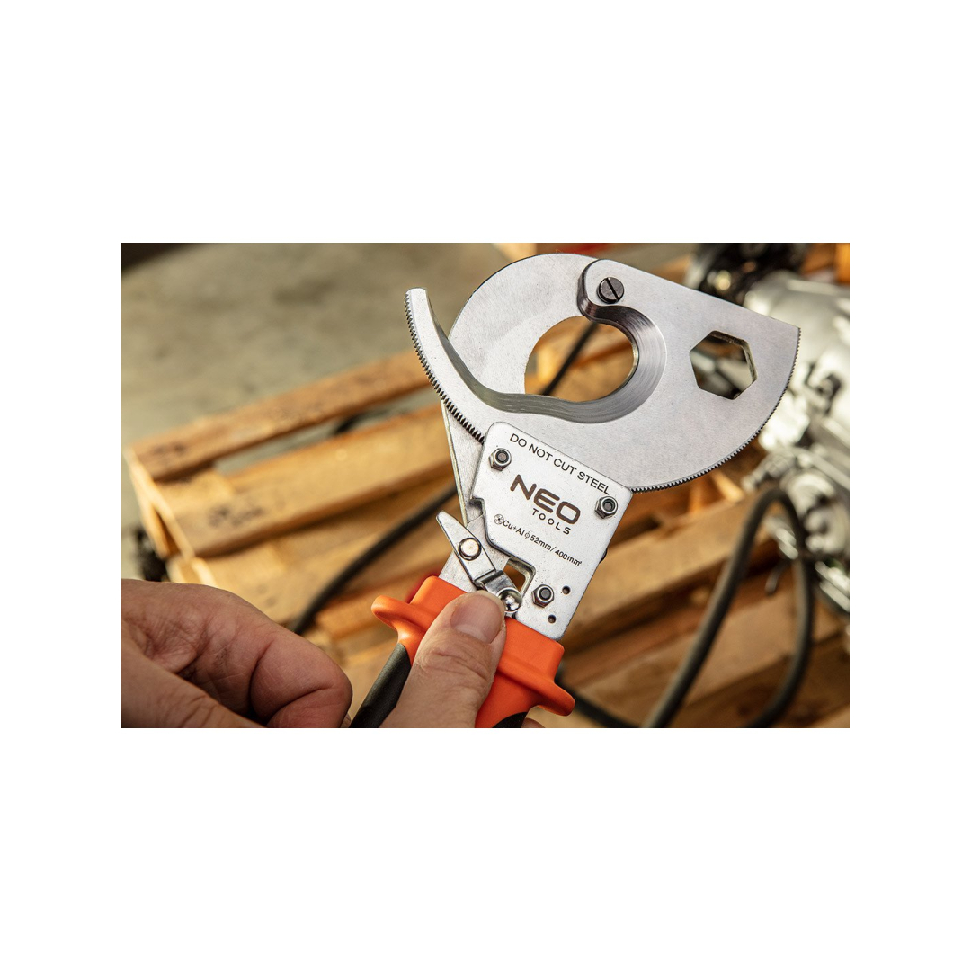 Kabelių pjovimo įtaisas su reketu, Neo 1