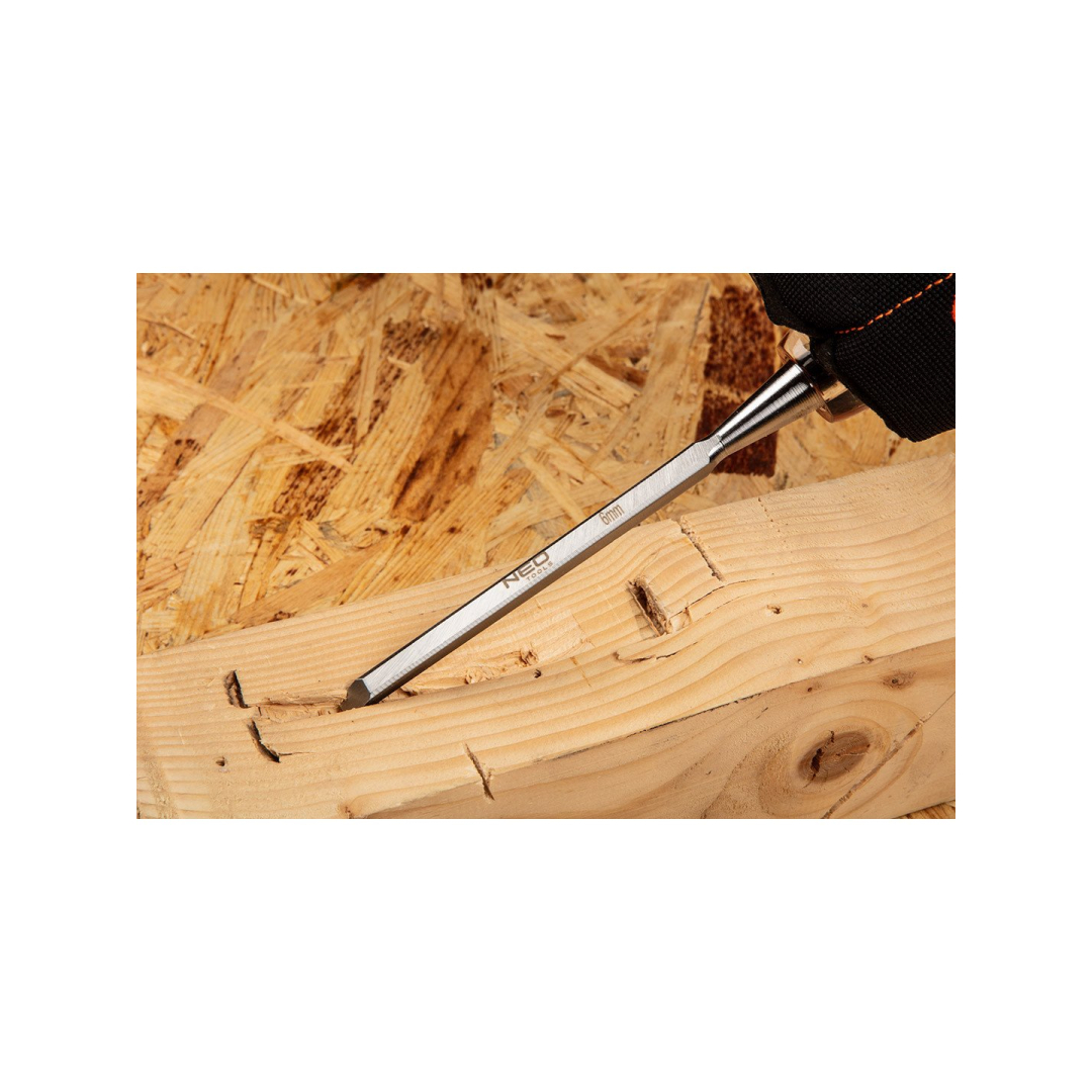 Kaltai 6, 12, 18, 24, rinkinys iš 4 vnt. Dviejų komponentų rankena. Supakuota į dėklą 8 Kaltai 6, 12, 18, 24, rinkinys iš 4 vnt. Dviejų komponentų rankena. Supakuota į dėklą 8