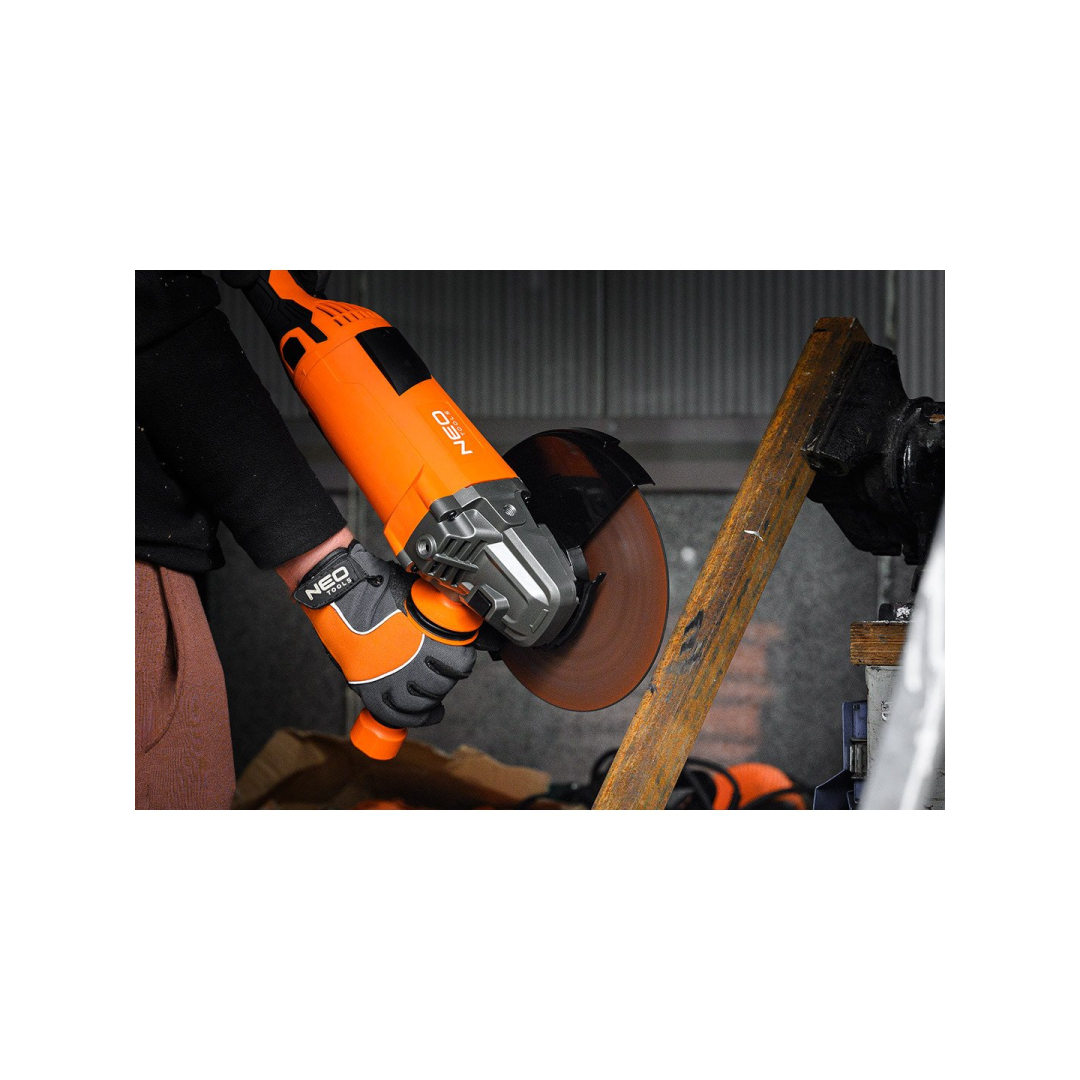 Elektrinis kampinis šlifuoklis NEO TOOLS 04-715, 3000W, 230 mm 4 Elektrinis kampinis šlifuoklis NEO TOOLS 04-715, 3000W, 230 mm 4