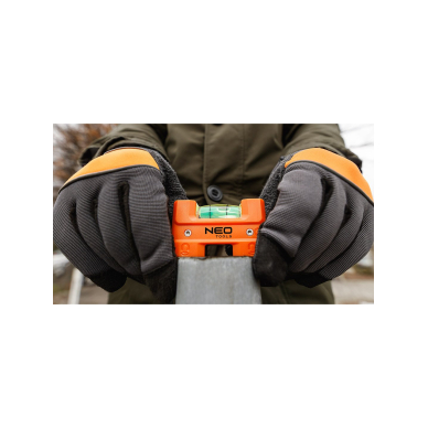 Kišeninis gulsčiukas su diržo segtuku 4 Kišeninis gulsčiukas su diržo segtuku 4