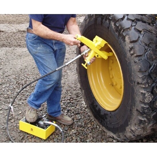 Kombinuotas padangų montavimo borto įrankis | hidraulinis | 10 t (CB200) 2 Kombinuotas padangų montavimo borto įrankis | hidraulinis | 10 t (CB200) 2