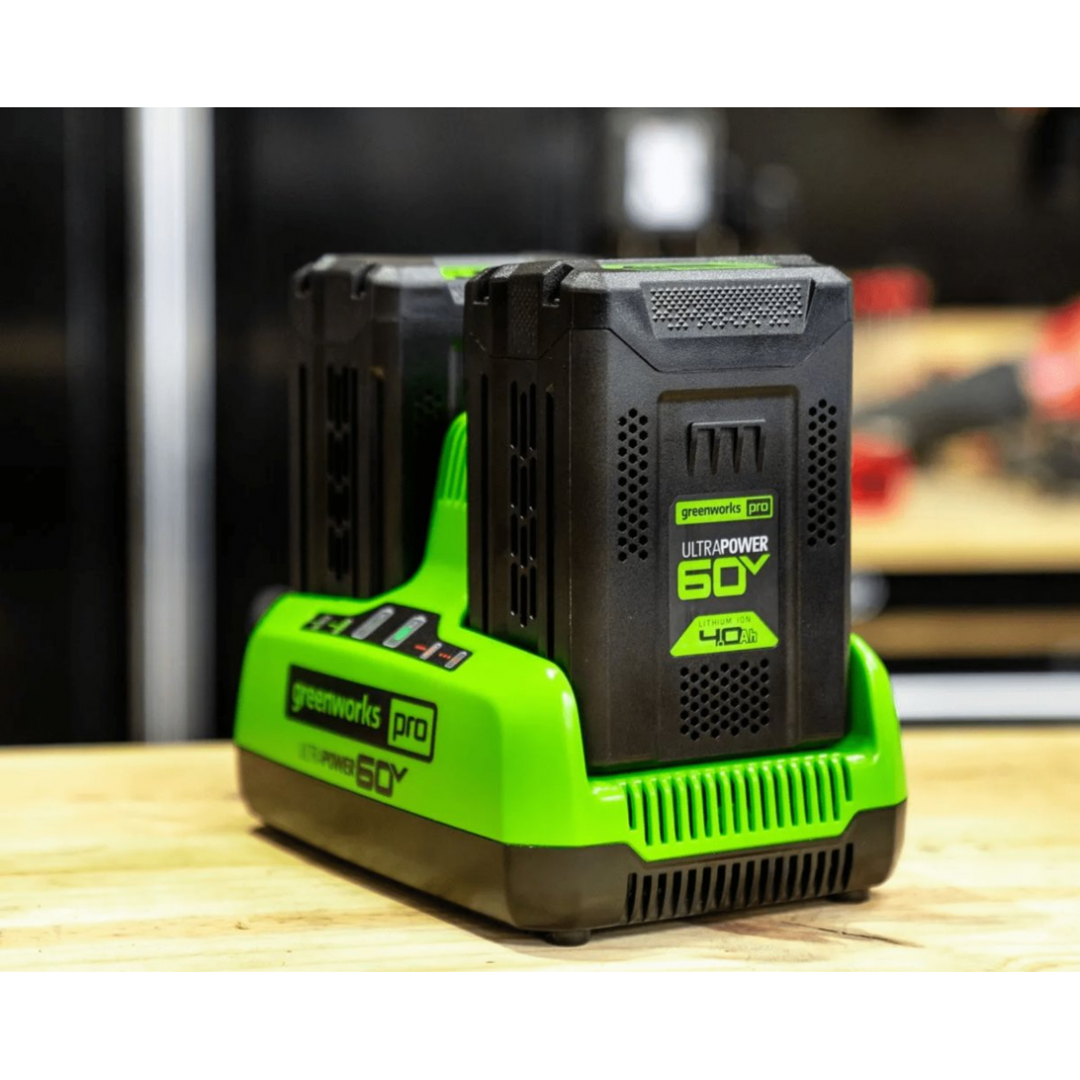 Dvigubas kroviklis Greenworks G60X2UC6, 60 V, 6 A  2