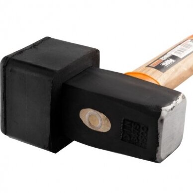 Kūjis medine rankena 1500 g 1 Kūjis medine rankena 1500 g 1