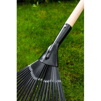 Lapų grėblys, medinis kotas 3 Lapų grėblys, medinis kotas 3