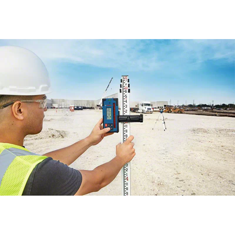 Lazerio spindulio imtuvas Bosch LR 60, 2x1.5 V LR6 (AA)  1 Lazerio spindulio imtuvas Bosch LR 60, 2x1.5 V LR6 (AA)  1