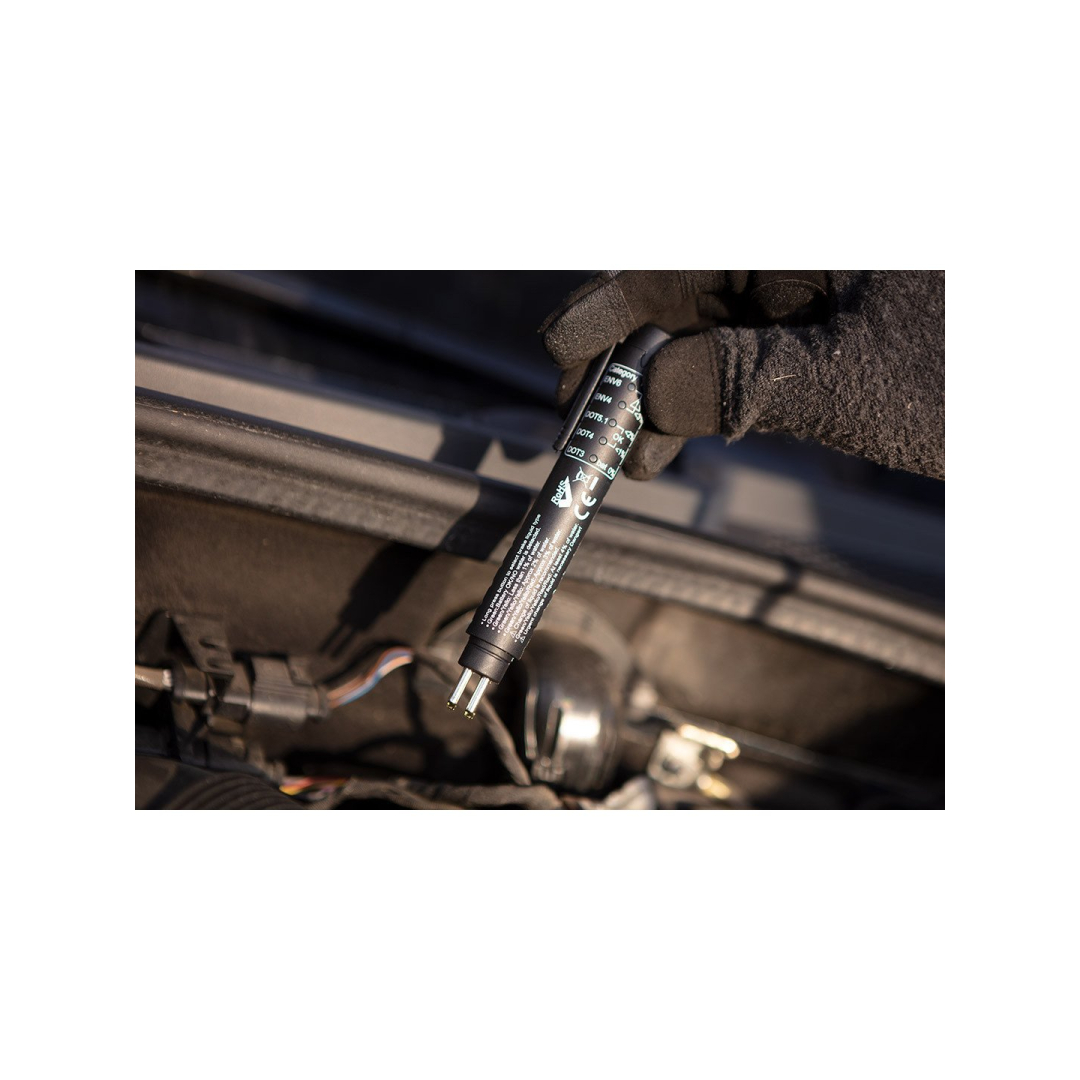 LED stabdžių skysčio testeris 1 LED stabdžių skysčio testeris 1