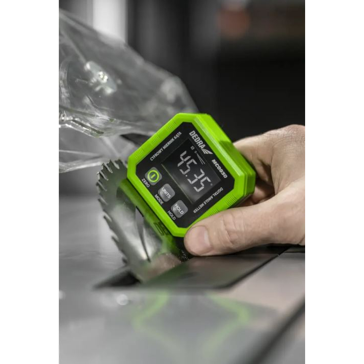 Skaitmeninis kampo matuoklis DEDRA MC0930, 3.7V, 4x90 3 Skaitmeninis kampo matuoklis DEDRA MC0930, 3.7V, 4x90 3