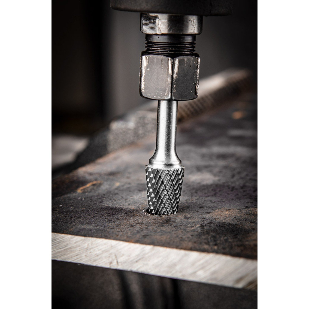 Metalo freza HM, type L (conical), 12 x 30 mm, shank 6 x 45 mm 1 Metalo freza HM, type L (conical), 12 x 30 mm, shank 6 x 45 mm 1