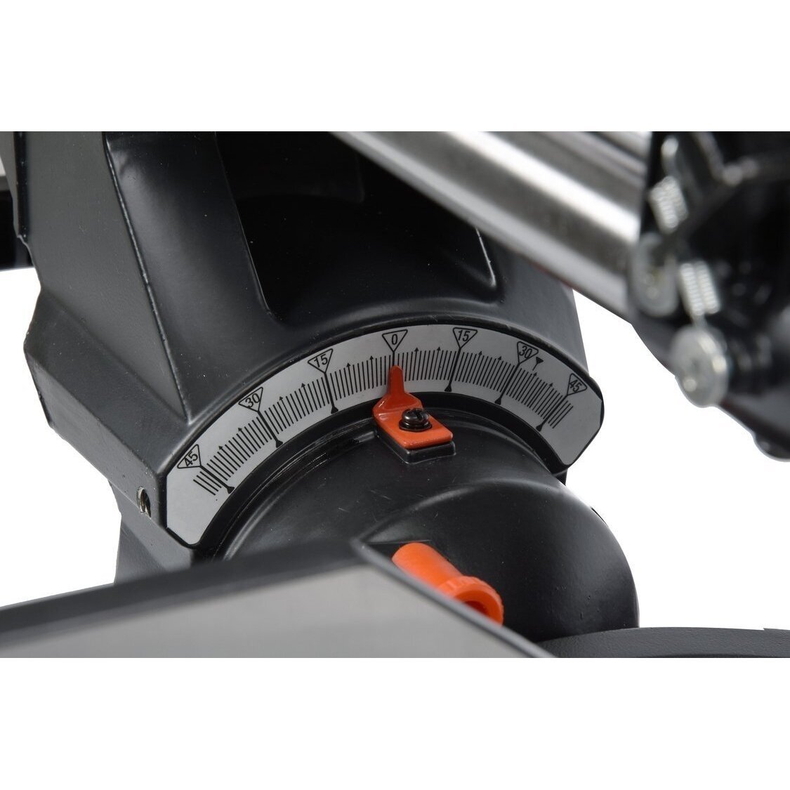 Medžio pjovimo staklės Yato YT-82175, 1800W, 305mm 4 Medžio pjovimo staklės Yato YT-82175, 1800W, 305mm 4