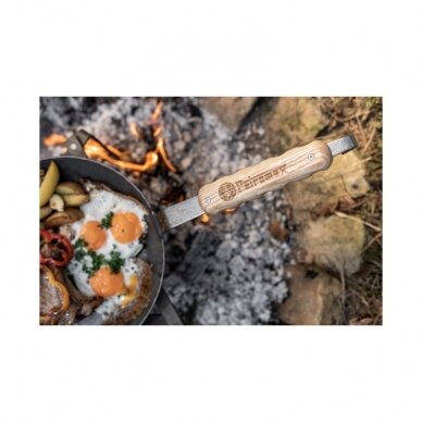 Medinis keptuvės rankenos laikiklis Petromax 3 Medinis keptuvės rankenos laikiklis Petromax 3