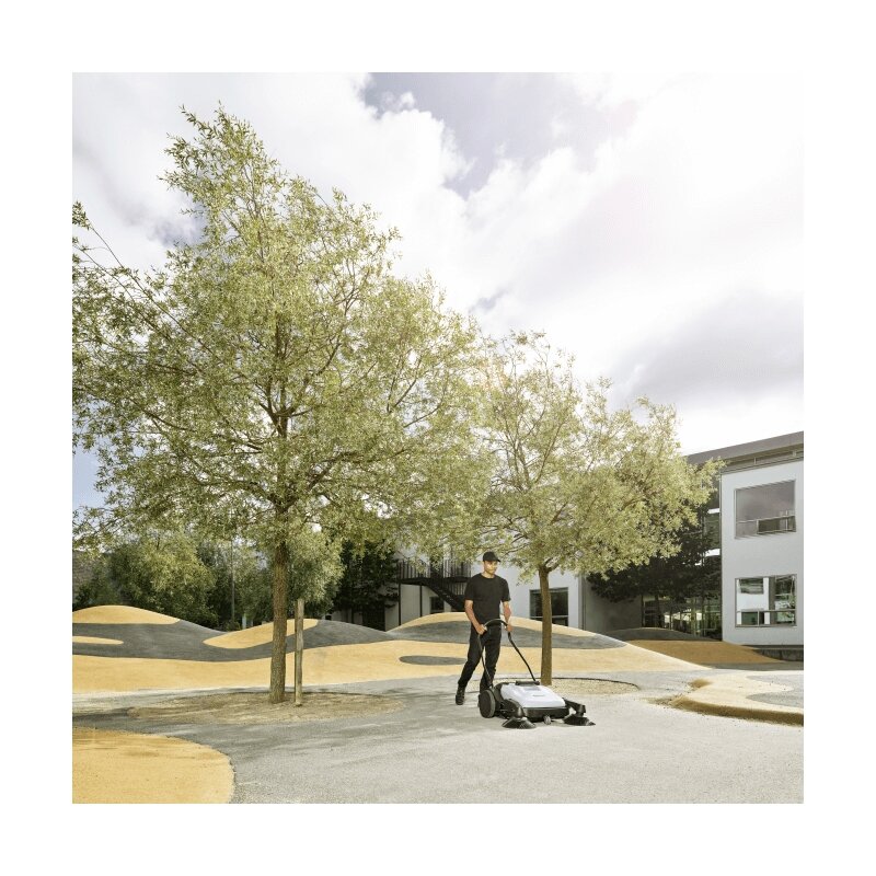 Mechaninė grindų šlavimo mašina NILFISK SW250 4