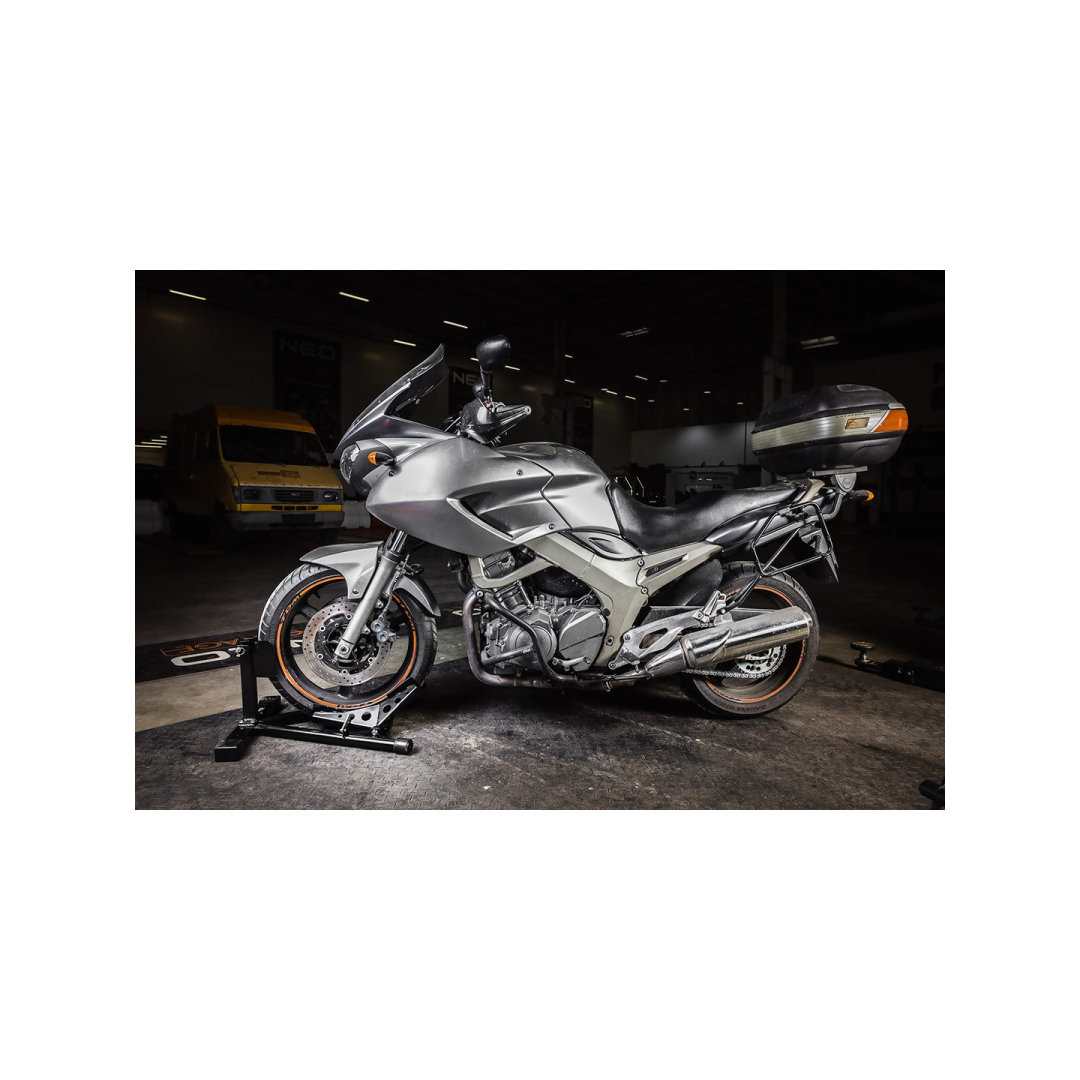 Motociklo priekinio rato stovas 3 Motociklo priekinio rato stovas 3