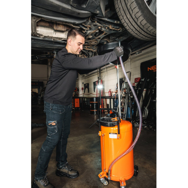 Mobilus alyvos skimeris, maitinamas gravitacijos jėga NEO 4 Mobilus alyvos skimeris, maitinamas gravitacijos jėga NEO 4