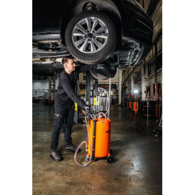 Mobilus pneumatinis alyvos karteris su valdymo baku NEO 2