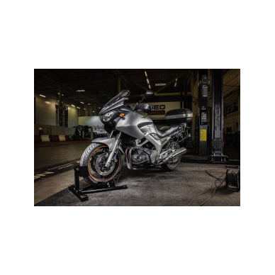 Motociklo priekinio rato stovas 4 Motociklo priekinio rato stovas 4