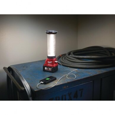 Nešiojamas žibintas MILWAUKEE M18 LL-0 1