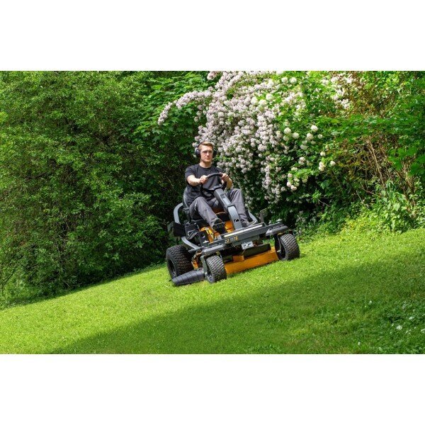 Nulinio apsisukimo vejos traktoriukas Cub Cadet ZTS2 117 5