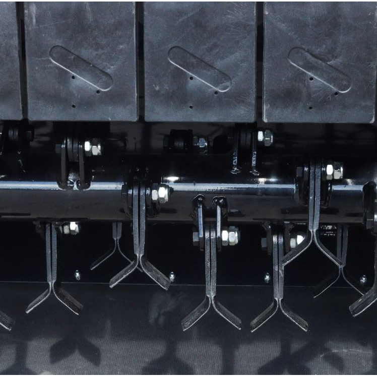 Nuotoliu valdomas mulčeris - žolės smulkintuvas AGROSSI-Pro RM-760V, 10 kW 2 Nuotoliu valdomas mulčeris - žolės smulkintuvas AGROSSI-Pro RM-760V, 10 kW 2