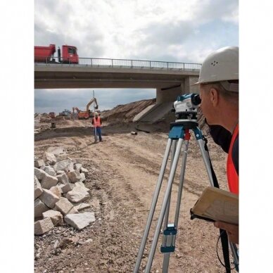 Optinis nivelyras Bosch GOL 32D + stovas BT 160 + liniuotė GR 500 9 Optinis nivelyras Bosch GOL 32D + stovas BT 160 + liniuotė GR 500 9