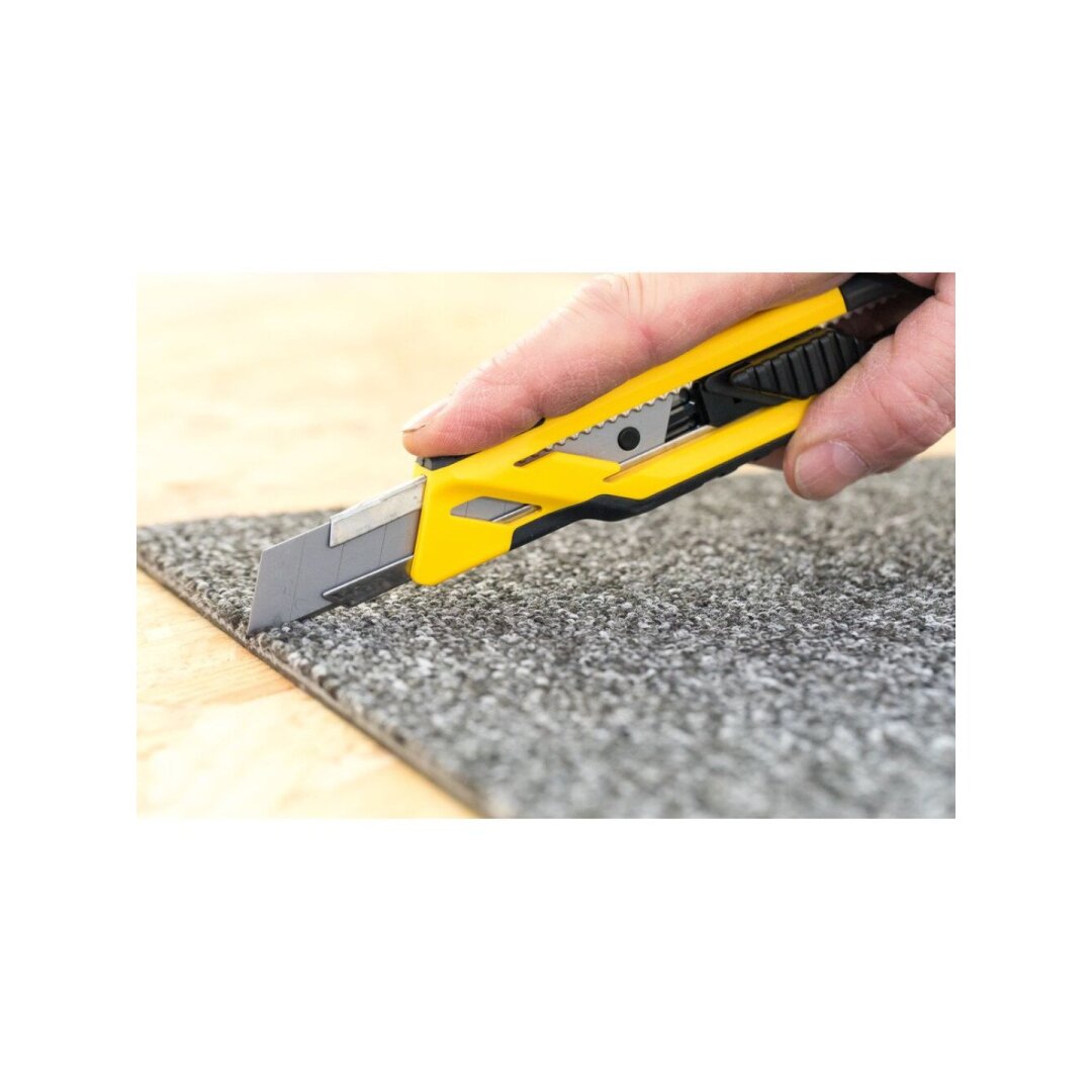 Peilis 3 ašmenų 18mm pakuote x 12vnt 2 Peilis 3 ašmenų 18mm pakuote x 12vnt 2