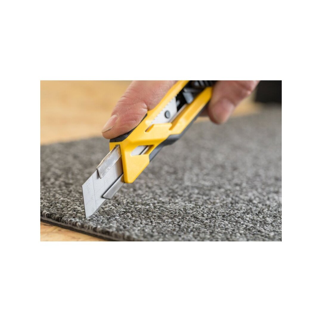 Peilis 3 ašmenų 18mm pakuote x 12vnt Peilis 3 ašmenų 18mm pakuote x 12vnt