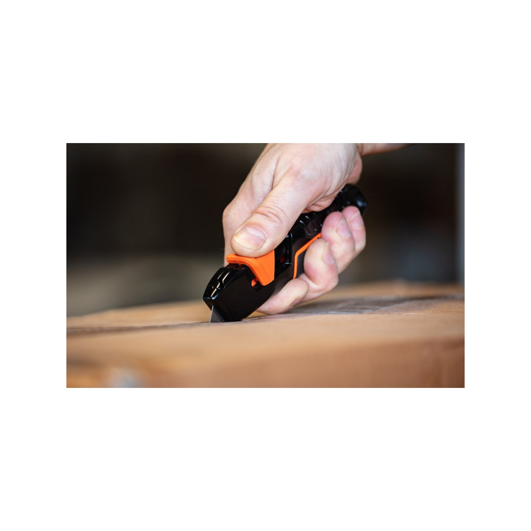 Peilis su trapecijos ašmenimis, seifas 3 Peilis su trapecijos ašmenimis, seifas 3