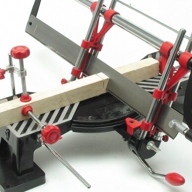 Pjūklas kampinis medžiui Vorel 29050, 550mm - dviejų plokštumų 1 Pjūklas kampinis medžiui Vorel 29050, 550mm - dviejų plokštumų 1