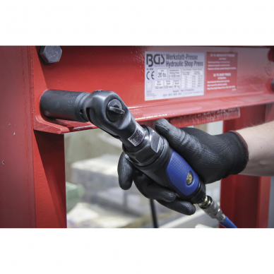 Pneumatinė terkšlė - veržliasukis BGS-technic, 12,5 mm (1/2"), 102 Nm 4 Pneumatinė terkšlė - veržliasukis BGS-technic, 12,5 mm (1/2"), 102 Nm 4