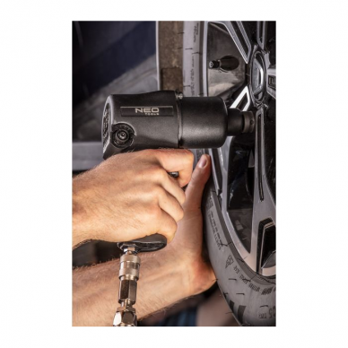 Pneumatinis smūginis veržliaraktis Neo 14-500, 1/2", 680Nm 1 Pneumatinis smūginis veržliaraktis Neo 14-500, 1/2", 680Nm 1