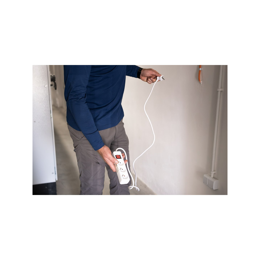 Prailginamasis laidas 3m, 3x1,5mm2, 3G, juodas, ON/OFF 2