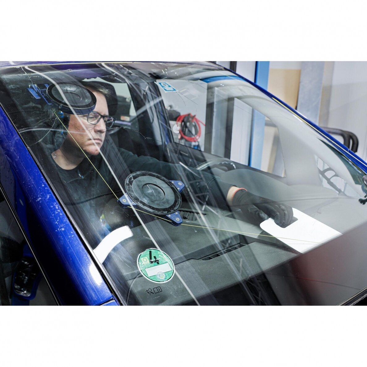 Priekinio stiklo montavimo rinkinys (69506) 1