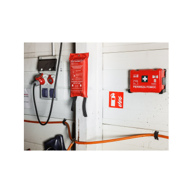 Priešgaisrinė antklodė 1. 2x1,8 m 1 Priešgaisrinė antklodė 1. 2x1,8 m 1