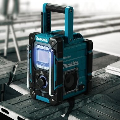 Radijas Makita DMR300 su Bluetooth ir integruotu akumuliatorių krovikliu 10.8-12-14.4-18V 1 Radijas Makita DMR300 su Bluetooth ir integruotu akumuliatorių krovikliu 10.8-12-14.4-18V 1