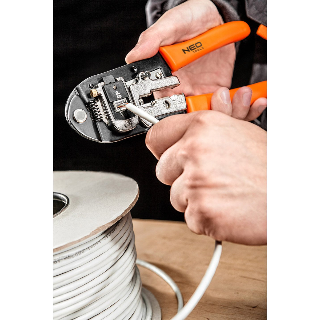 Replės telefonų antgaliams užspausti su 3 galvutėm 6 Replės telefonų antgaliams užspausti su 3 galvutėm 6