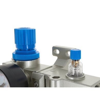 Reguliatorius1/2'' su filtru ir tepaline 4 Reguliatorius1/2'' su filtru ir tepaline 4