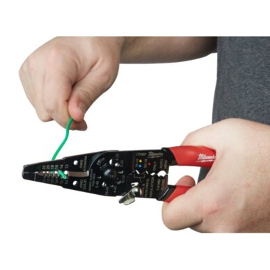 Replės laidų nuizoliavimui ir presavimui MILWAUKEE 1 Replės laidų nuizoliavimui ir presavimui MILWAUKEE 1