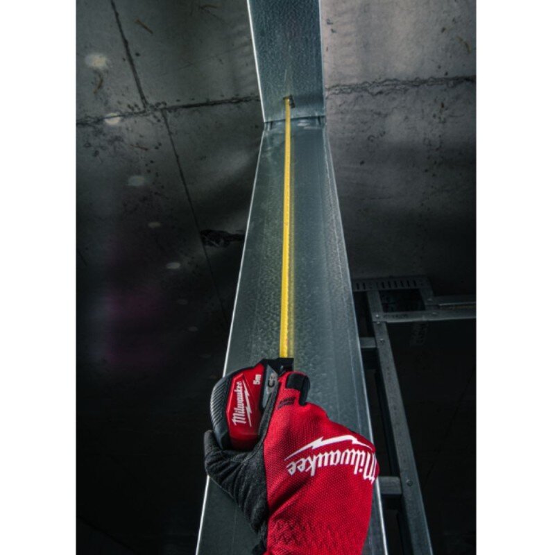Ruletė su magnetu MILWAUKEE 5mx30mm 2 Ruletė su magnetu MILWAUKEE 5mx30mm 2