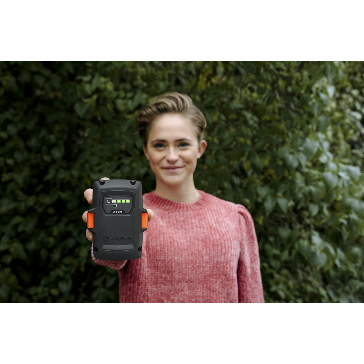 Savaeigė akumuliatorinė vejapjovė Husqvarna LC 142iS, 42cm, 36V (1x akum. + krov.) 10 Savaeigė akumuliatorinė vejapjovė Husqvarna LC 142iS, 42cm, 36V (1x akum. + krov.) 10