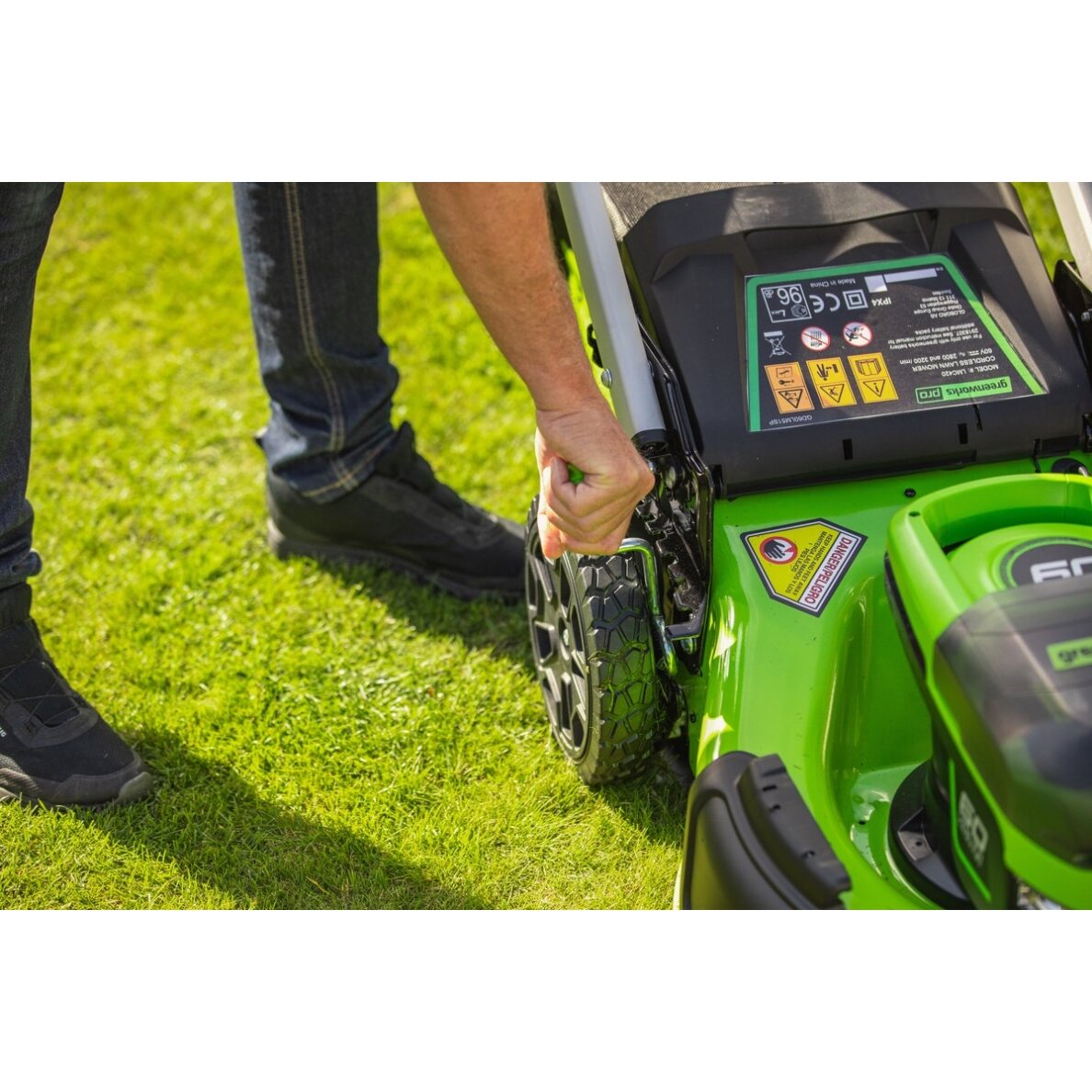 Akumuliatorinė savaeigė vejapjovė Greenworks GD60LM46SP, 60 V, 46 cm, (be akum. ir krov.) 5 Akumuliatorinė savaeigė vejapjovė Greenworks GD60LM46SP, 60 V, 46 cm, (be akum. ir krov.) 5