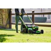 Akumuliatorinė savaeigė vejapjovė Greenworks GD60LM51SPK4, 60 V, 4,0 Ah, 51 cm