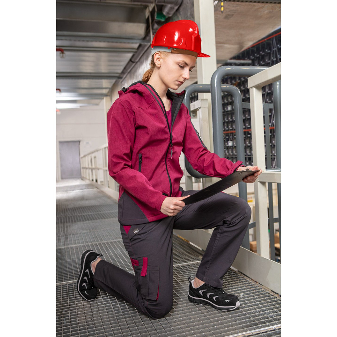 Sertifikuotas raudonas saugos šalmas 3 Sertifikuotas raudonas saugos šalmas 3