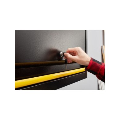 Sieninė spintelė 3 Sieninė spintelė 3