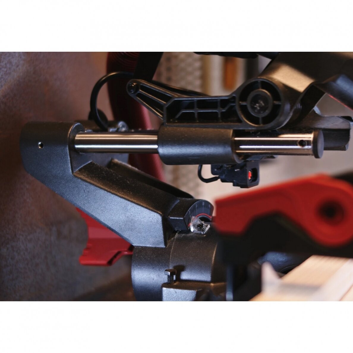 Skersinio pjovimo staklės Skil 1310AA, 1600W, 216mm 4 Skersinio pjovimo staklės Skil 1310AA, 1600W, 216mm 4