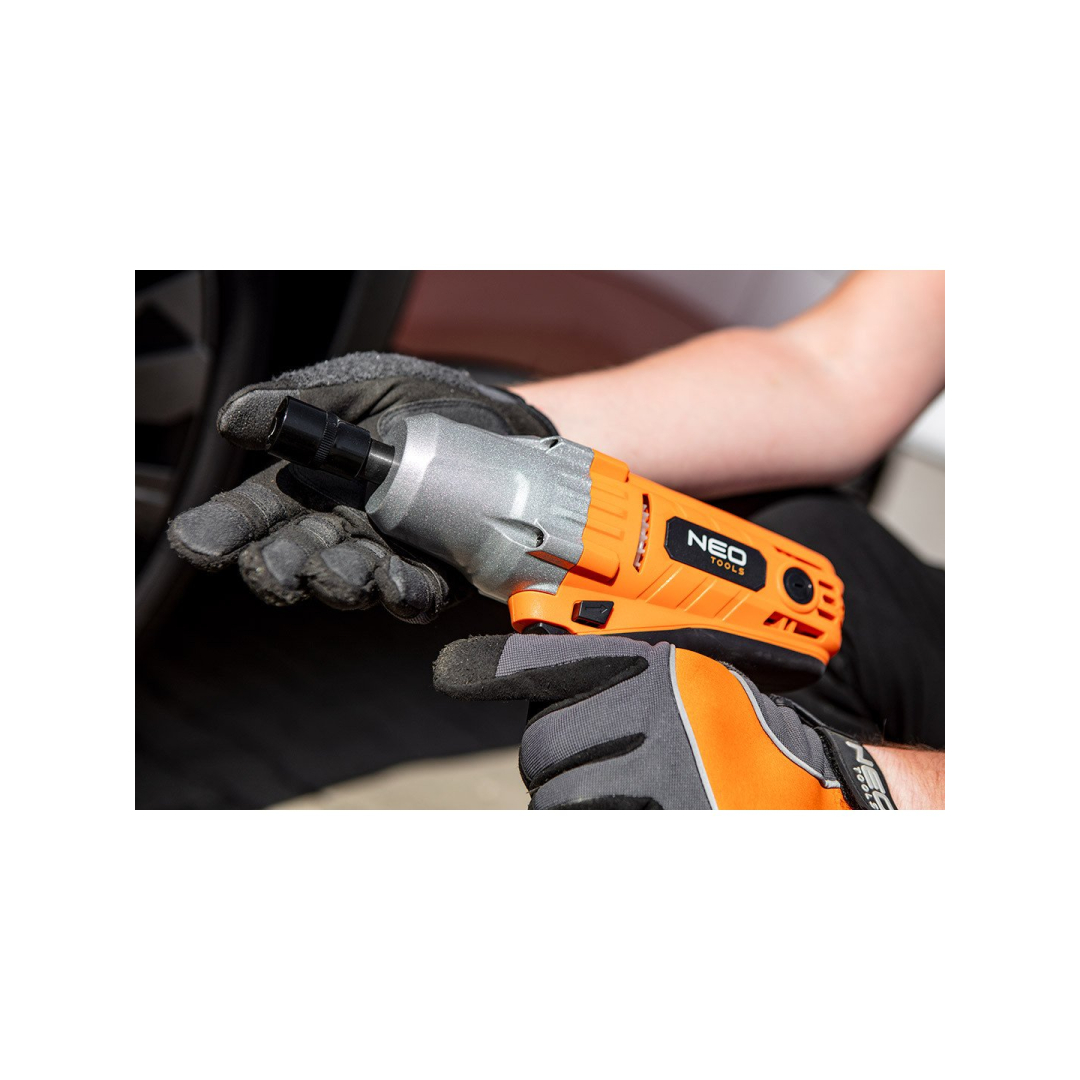 Smūginis veržliaraktis 450W, 350 Nm 3