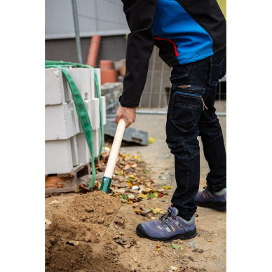 Smėlio kastuvas, medine rankena, tiesus 1 Smėlio kastuvas, medine rankena, tiesus 1