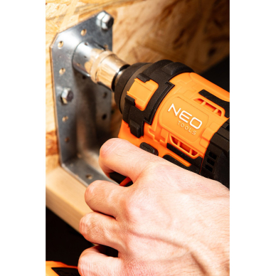 Smūginis veržliaraktis 18V 350Nm, be šepetėlių, 1/2colio, kompaktiškas, Energy+, be akumuliatoriaus 2 Smūginis veržliaraktis 18V 350Nm, be šepetėlių, 1/2colio, kompaktiškas, Energy+, be akumuliatoriaus 2