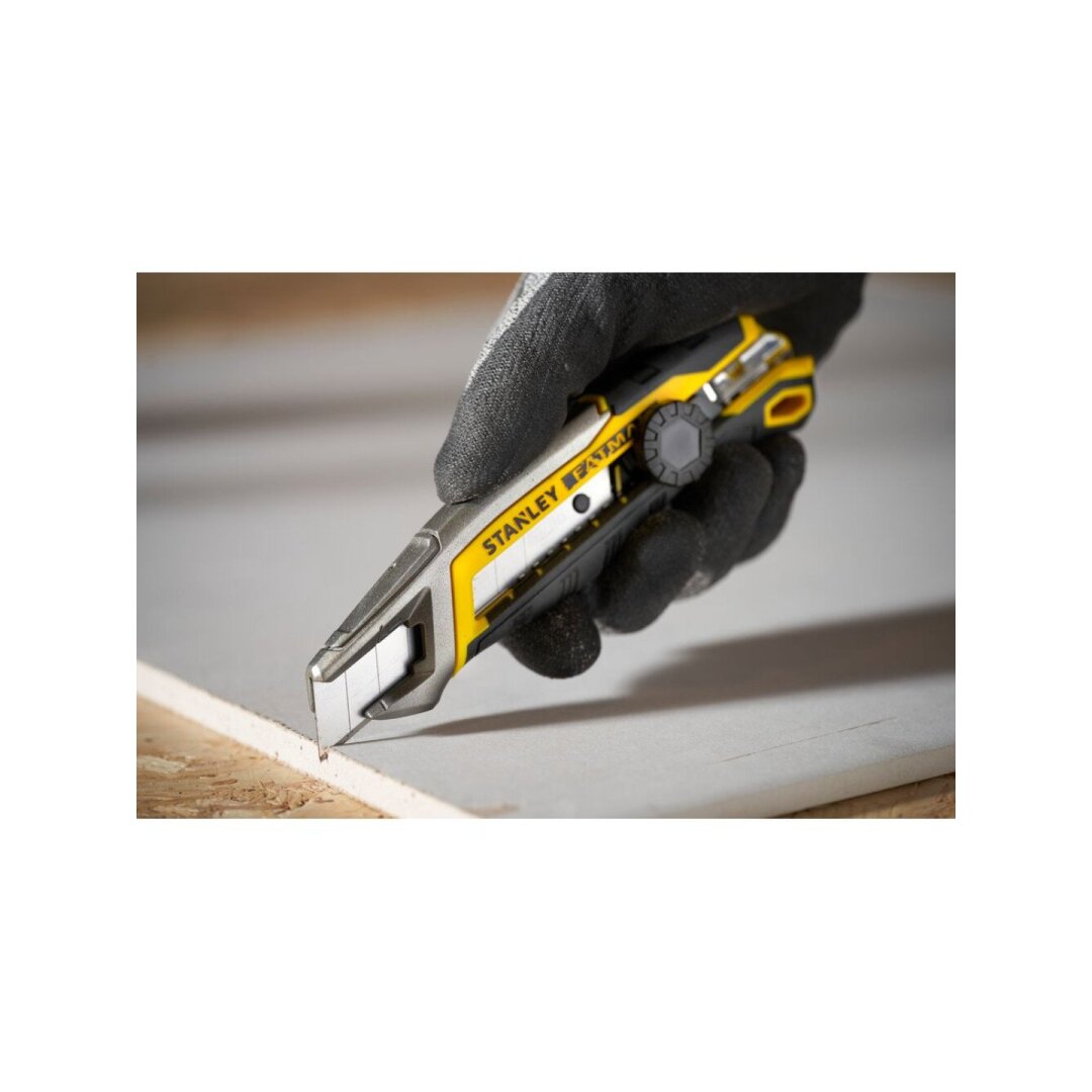 Stanley stumdomas peiliukas su 18mm geležte Stanley stumdomas peiliukas su 18mm geležte