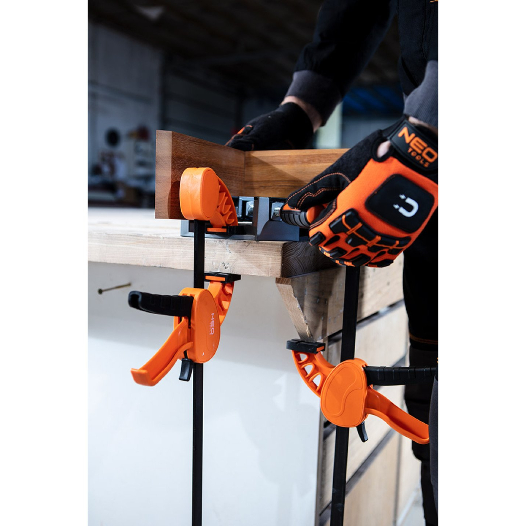 Stiprus automatinis spaustuvas 18"/450 3